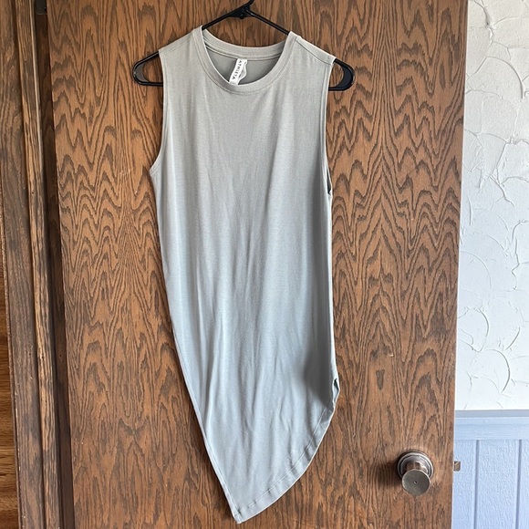 Athleta Gray Green Cloudlight Restore Sleevless Top XS - Picture 3 of 5